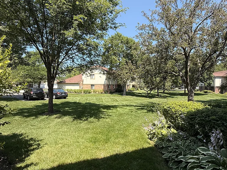 1166 Middlebury Ln #1 — Photo 24