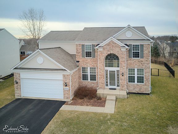2nd image of 2436 Woodside Dr