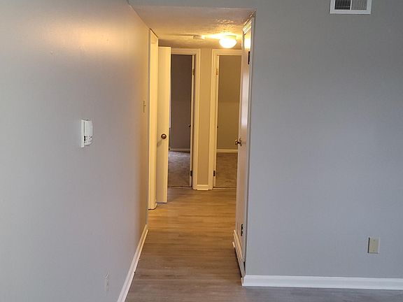 5th image of 100 Summit Dr