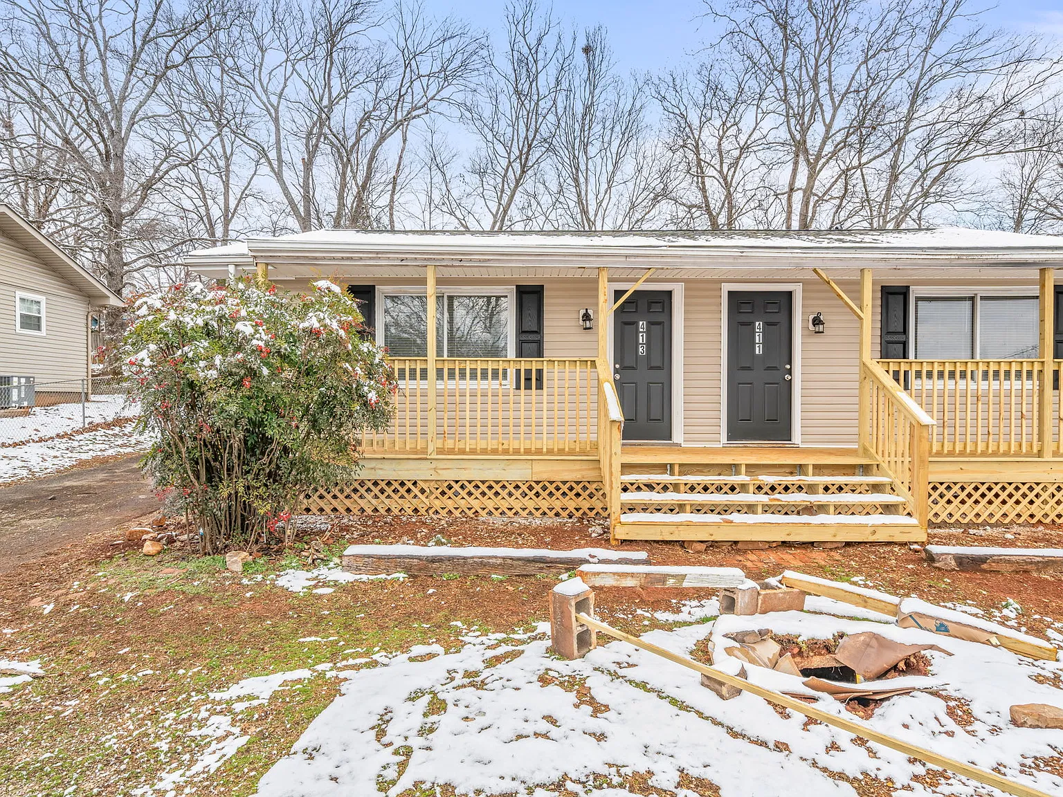 (ACHKM) 411 & 413 Cherokee Heights Drive (Duplex) - 413 — Photo 2