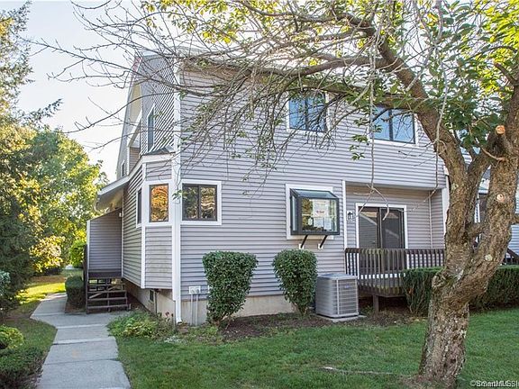 2nd image of 1101 Mill Pond Dr Unit 1101