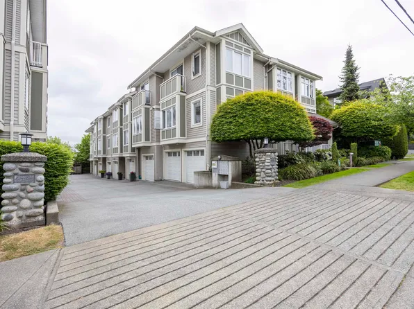 6498 Elgin Ave #6, Burnaby, BC V5H 3S6