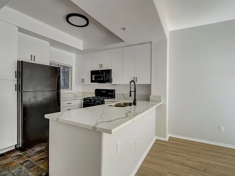 2820 Sawtelle Blvd — Photo 23
