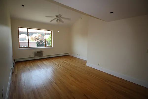 Rented by Brooklyn Real Inc | media 2