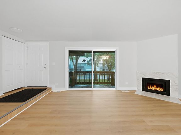 2nd image of 19403 Oakwood Ave #D