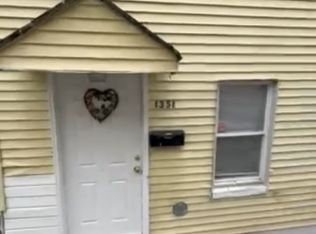 1351 Howard St, Peekskill, NY 10566