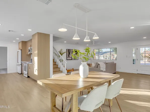 2907 E SIERRA Street, Phoenix, AZ 85028
