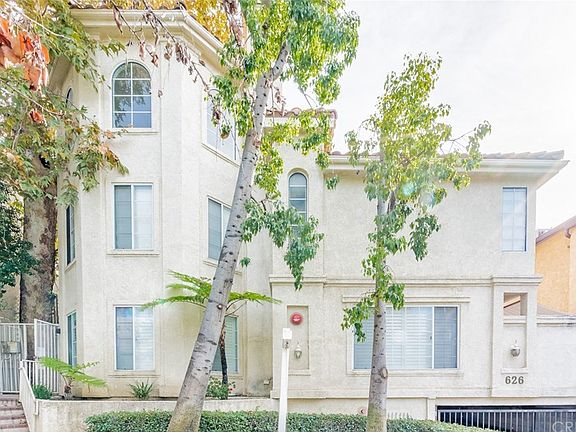 2nd image of 626 E Palm Ave Unit 105