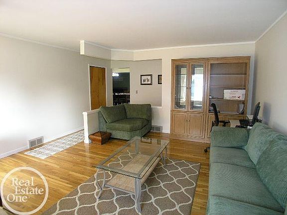 4th image of 14420 Talbot Dr