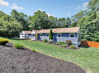 31 Parlor Rock Rd, Trumbull, CT 06611