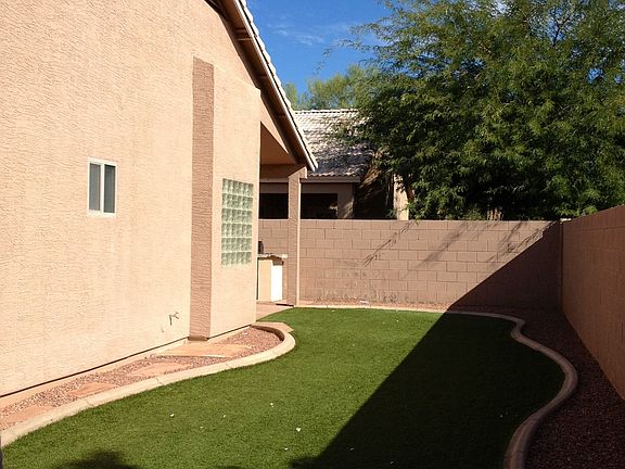 Backyard (synthetic grass)