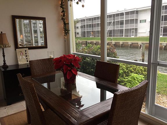 3rd image of 121 Wettaw Ln APT 112