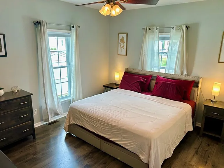 402 Gloucester Ave — Photo 7