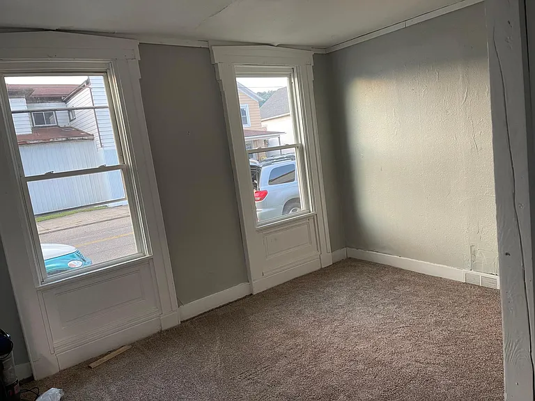 1136 Main St — Photo 18