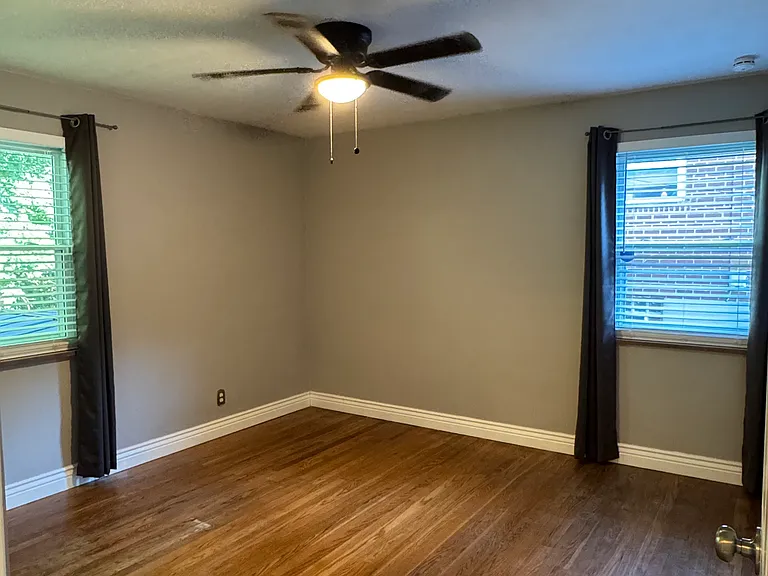905 Highland Ave — Photo 4