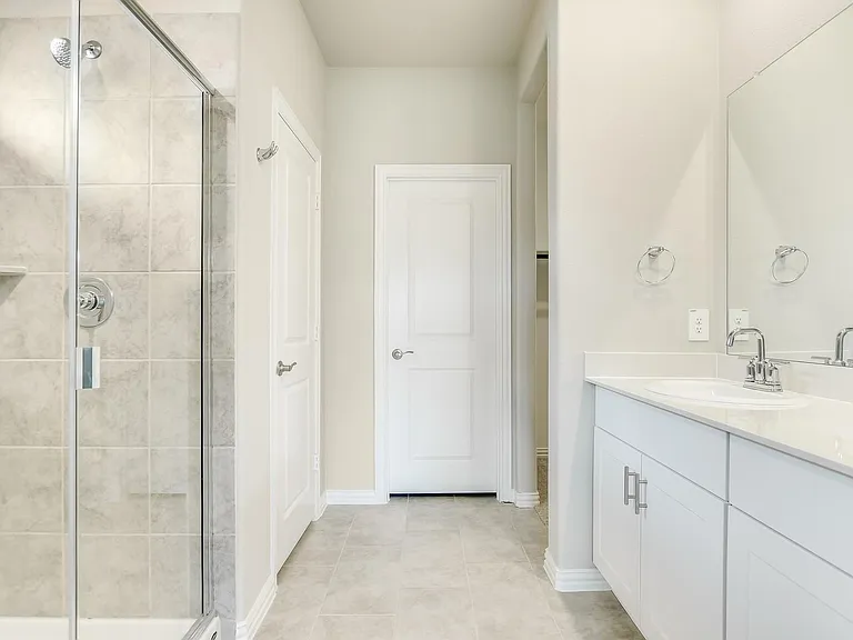2305 Bellatrix Dr — Photo 3