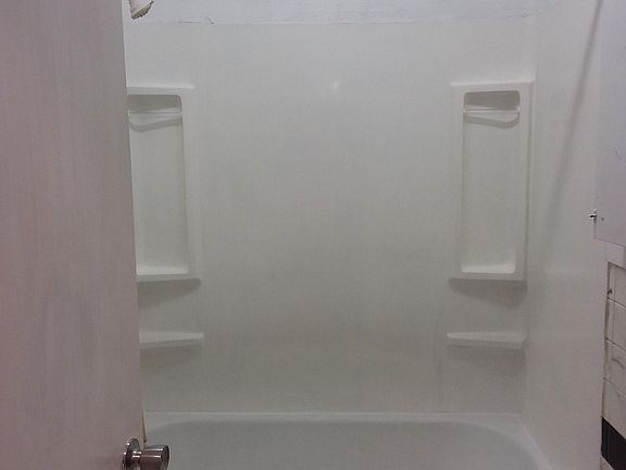 4th image of 710 E Albert Ave