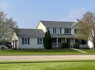 1119 Highpointe Dr, Dekalb, IL 60115