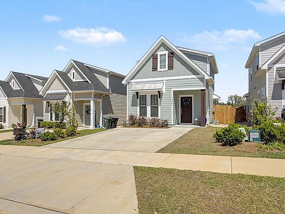 3rd image of 3724 Meadow Vista Ln