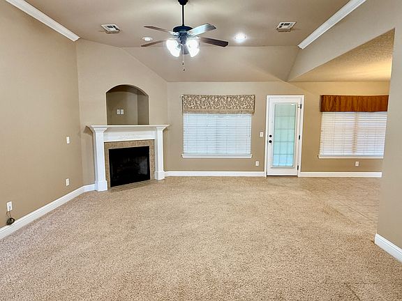 3rd image of 11 Kendal Dr