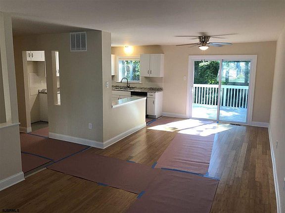 5th image of 15 Cordova Dr