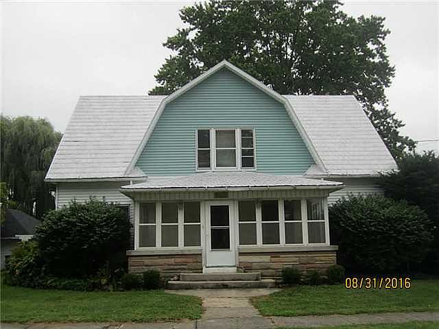 1st image of 207 S Elm St