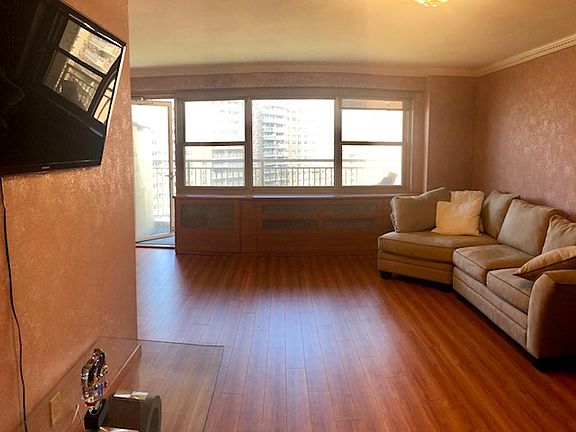 2nd image of 2925 W 5th St APT 16D