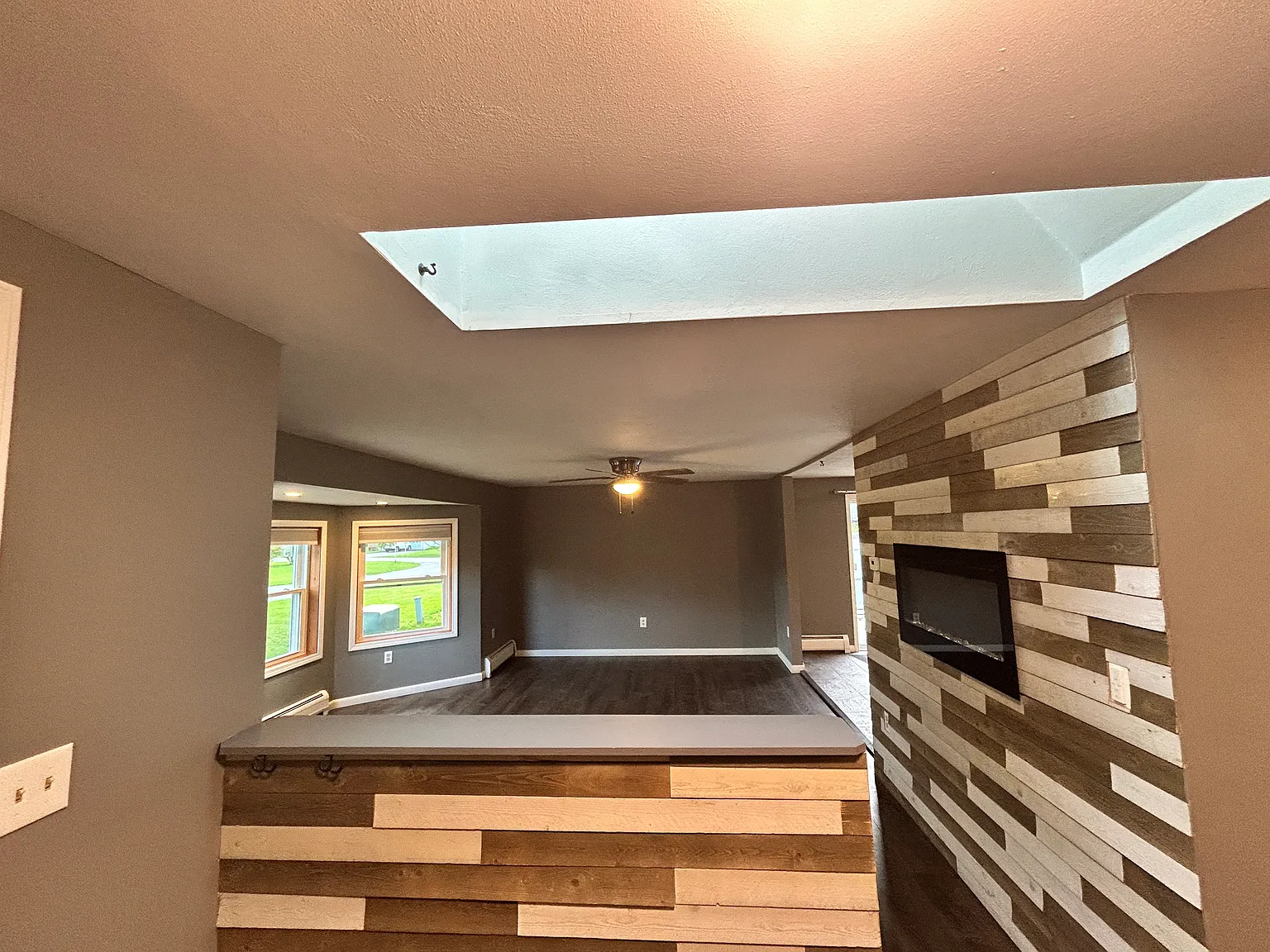 4 bed, 1600 sqft, $2,600 — Photo 3