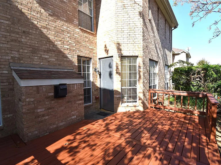 2835 Briarhurst Park — Photo 27