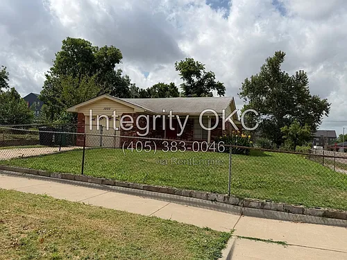 1000 NE 7th St Photo 1