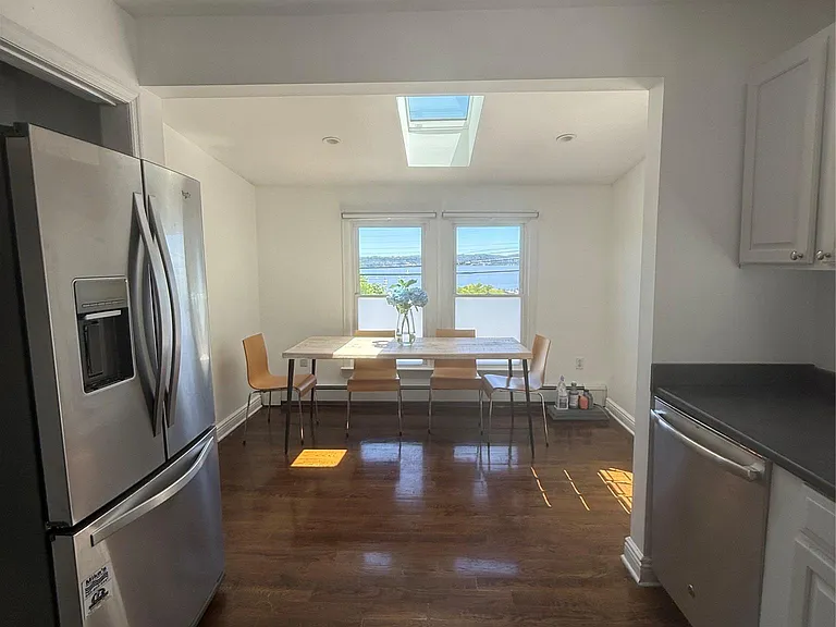27 Lydecker St — Photo 7