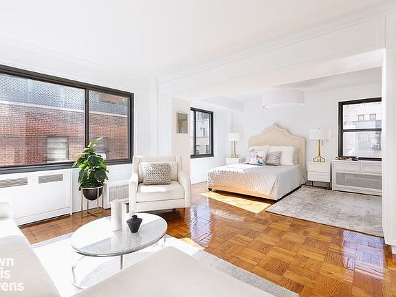 5th image of 200 E 36th St APT 10G