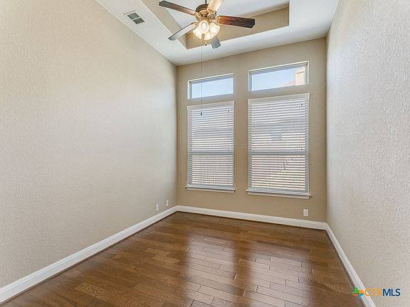 4th image of 350 Wauford Way