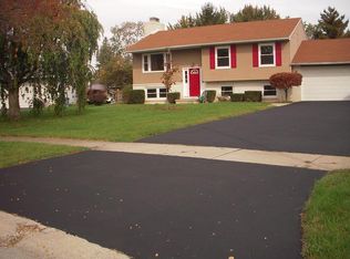 171 Mark Ln, Perrysburg, OH 43551