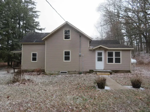 E177 Broten Rd, Iola, WI 54945