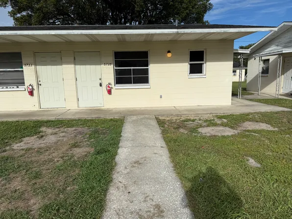 5735 20th St, Zephyrhills, FL 33542