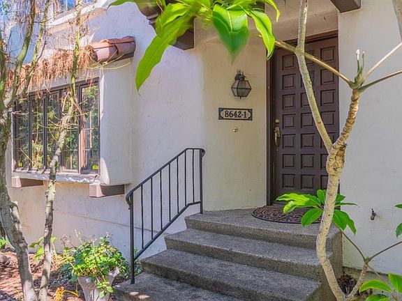 2nd image of 8642 Villa La Jolla Dr Unit 1