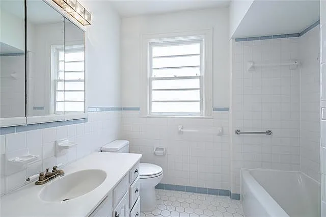 1625 Jefferson Ave — Photo 9