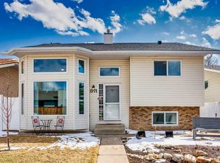 1771 N Meadowbrook Dr SE, Airdrie, AB T4A 2A4