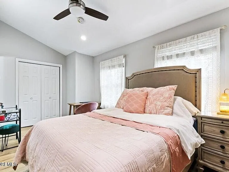15 Weller Pl — Photo 13