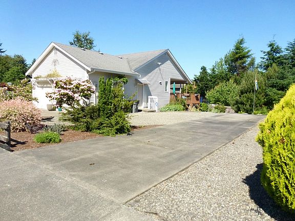 4th image of 20212 Valmore Ave NE
