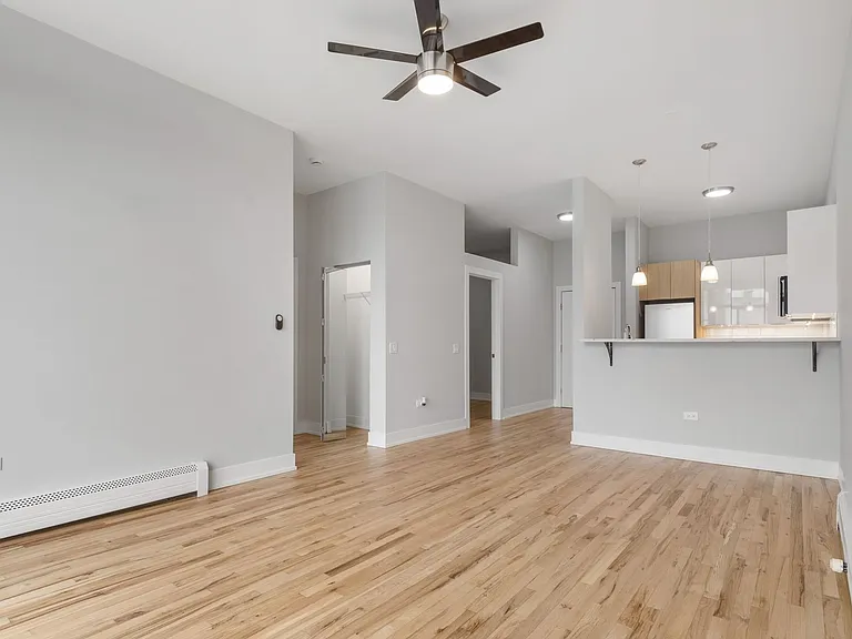 1625 W Howard St — Photo 24