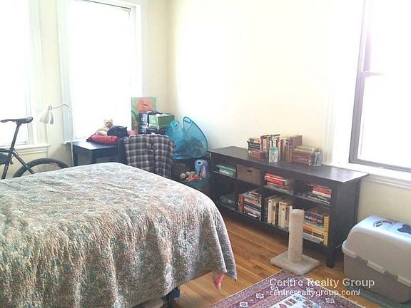 3rd image of 5 Lothian Rd APT 23