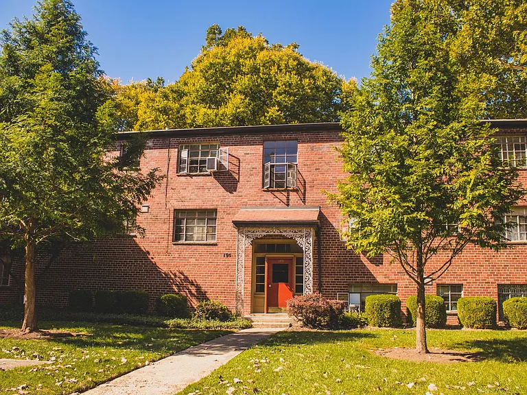 Clifton Woods Apartments — Photo 43