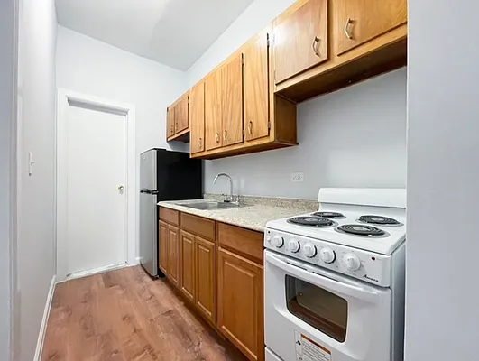 Rented by Kahen Properties | media 3