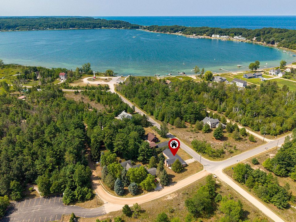 1st image of 8807 Lake Park Dr
