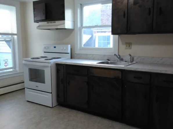 49 Union St APT 3, Keene, NH 03431