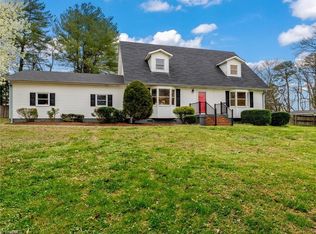 1305 Northridge St, Mount Airy, NC 27030