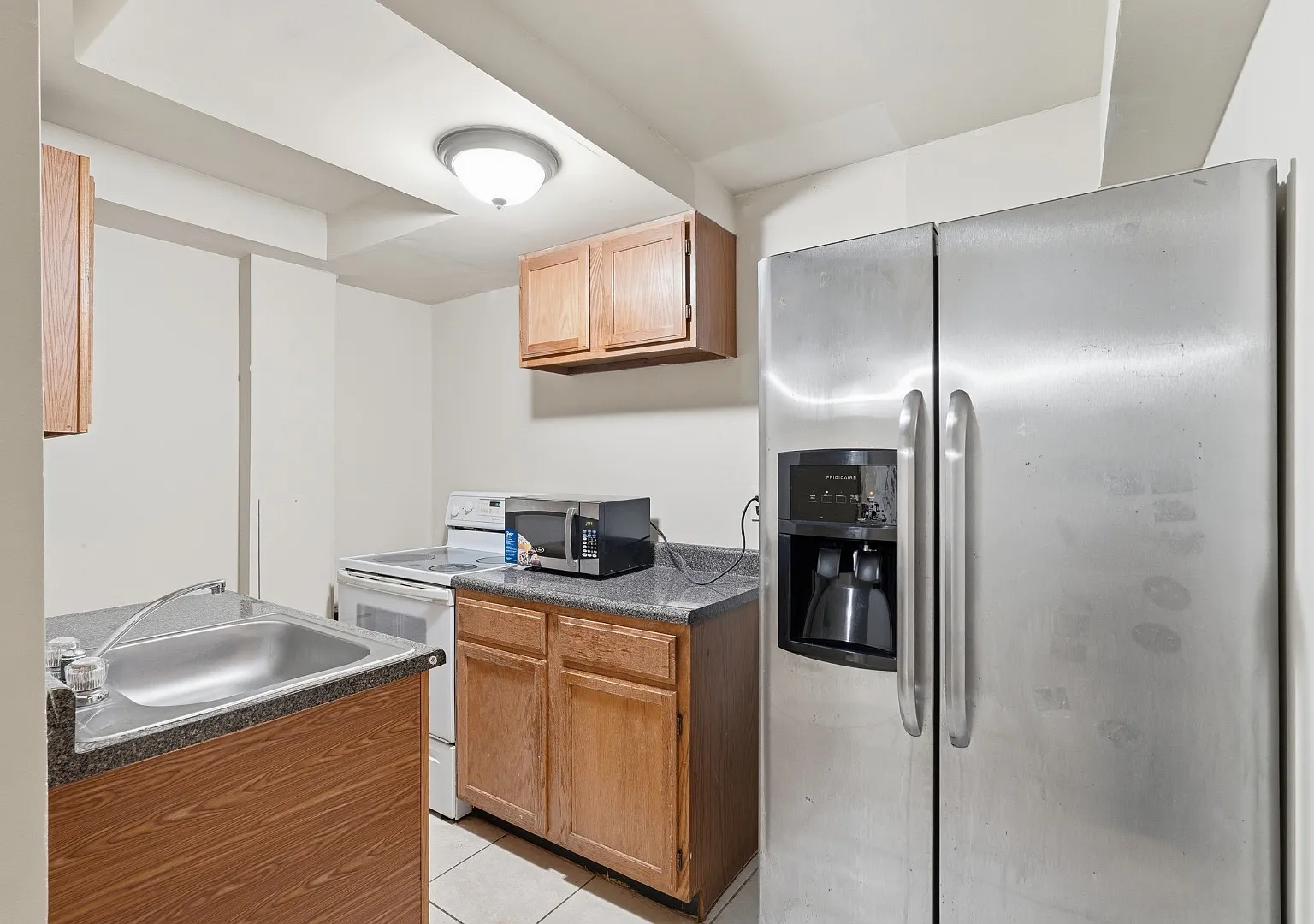 7211 Martins Ct — Photo 3
