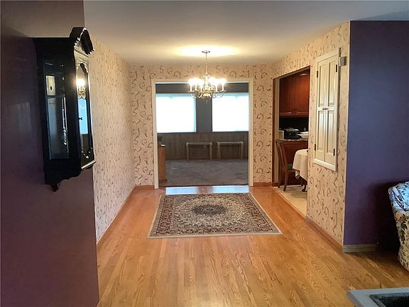 2nd image of 31 Lisand Dr